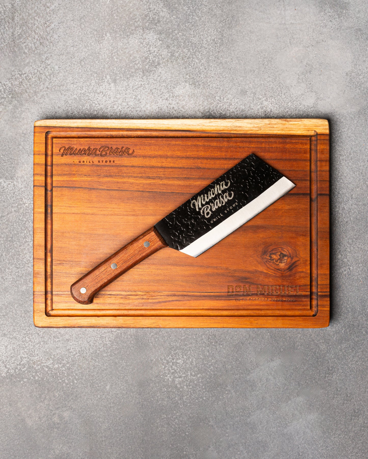 Tabla teca m + cuchillo